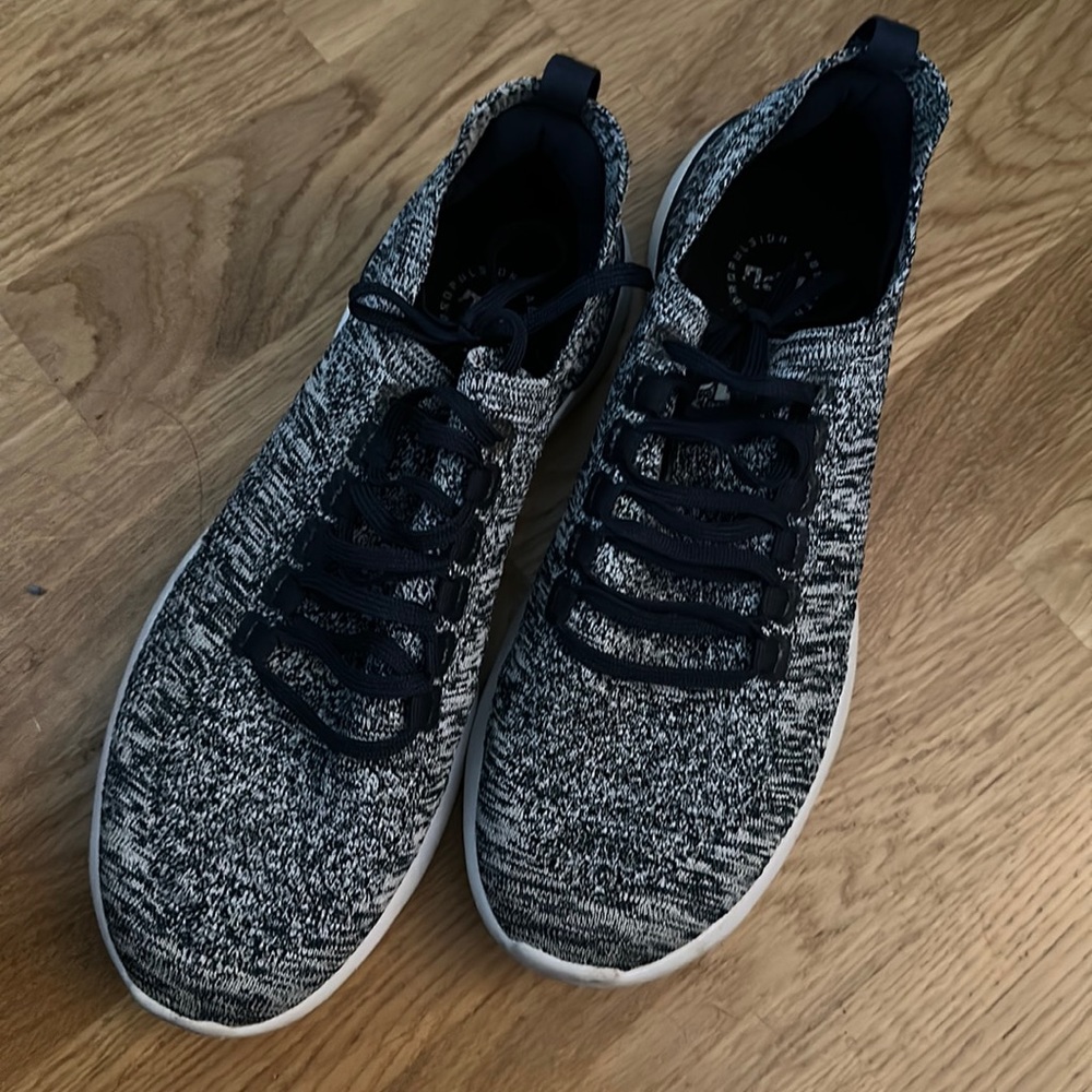 APL Athletic Propulsion Labs | TechLoom Breeze | Navy/White Mélange | size 8.5